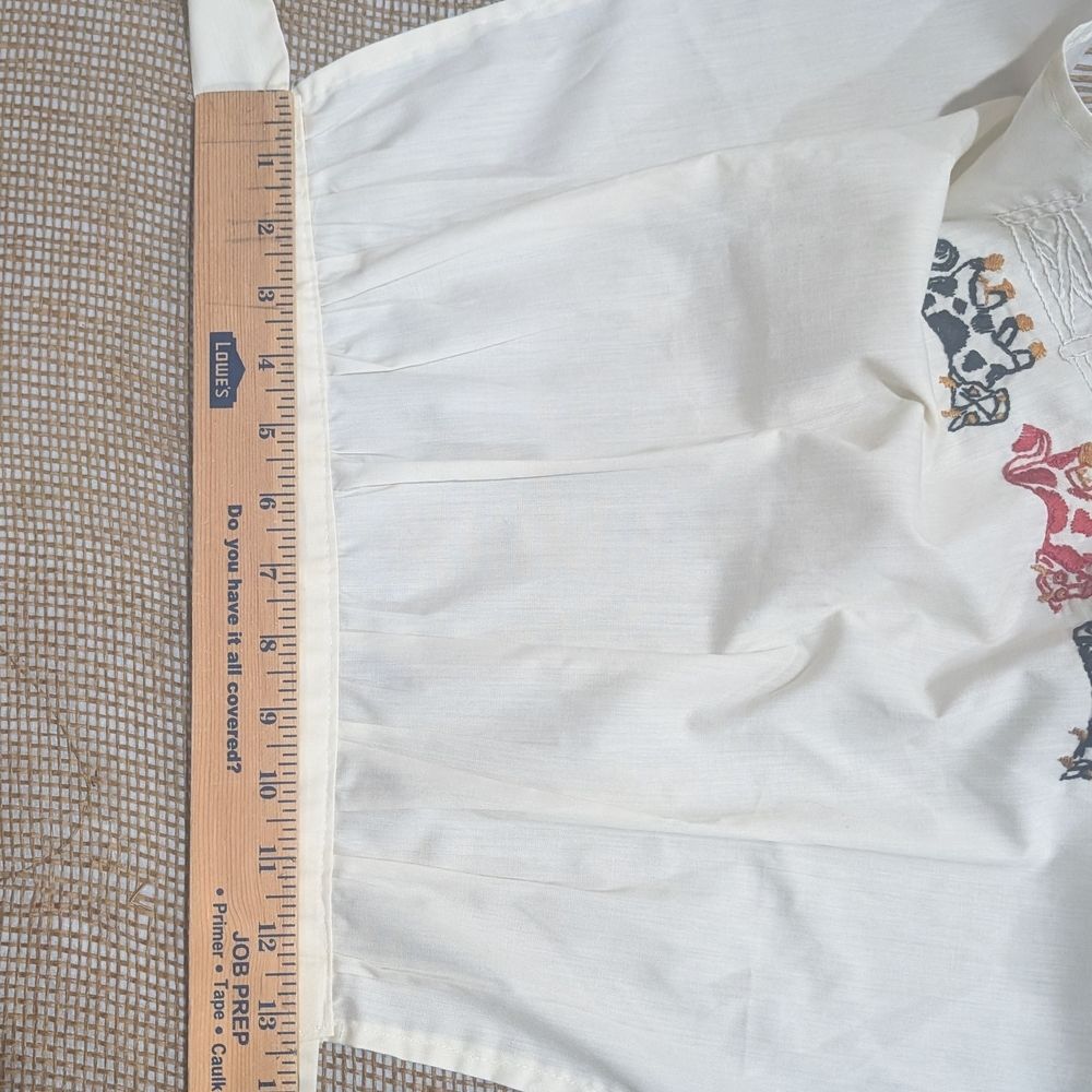 Vintage Hand Embroidered Child's Apron, Cows Farmhouse Country - Picture 6 of 6